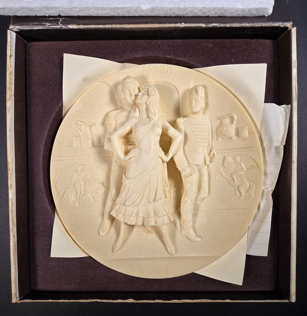 VTG CARMEN 1978 La Scala Grand Opera Alabaster 3D Plate Gino Ruggeri With COA